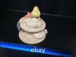 Disney Enesco Traditions Alice in Wonderland White Woodland Whimsy and Wonder