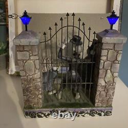 Disney Haunted Mansion Enesco Jim Shore Hitchhiking Ghosts Light LED Traditions