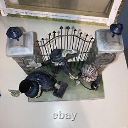 Disney Haunted Mansion Enesco Jim Shore Hitchhiking Ghosts Light LED Traditions