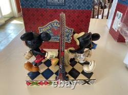 Disney Mickey Mouse MIRROR 80 Years Of Laughter Jim Shore Figure