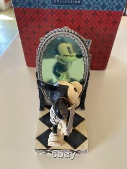 Disney Mickey Mouse MIRROR 80 Years Of Laughter Jim Shore Figure