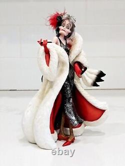 Disney Showcase Couture de Force Cruella Figurine Enesco 4031541 with Box