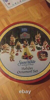 Disney Showcase Snow White & 7 Dwarfs Christmas Ornament Set by Jim Shore