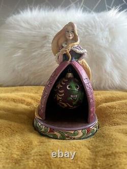 Disney Traditions Jim Shore Enesco Rapunzel Pascal Tidings of Joy 4057944