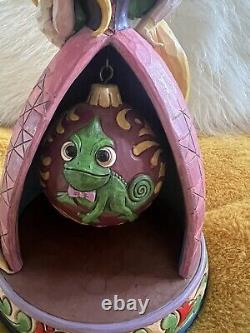 Disney Traditions Jim Shore Enesco Rapunzel Pascal Tidings of Joy 4057944