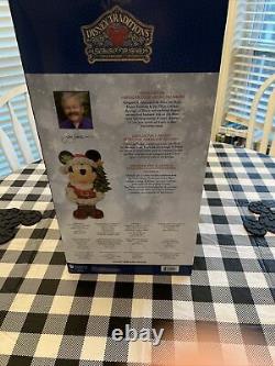 Disney Traditions Mickey Mouse Old St. Mick 17 Santa Hand Painted. BNIB
