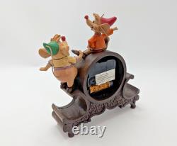 Disney Traditions Showcase A Stitch in Time Figurine Jaq & Gus Cinderella Clock