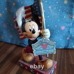 Enesco Disney Tradition Mickey with the flag hand paint F/S from japan