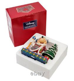 Enesco Disney Traditions Jim Shore 6002831 Figurine Mickey Father Christmas