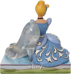 Enesco Jim Shore Disney Traditions Cinderella with Glass Slipper 5.39 Inch