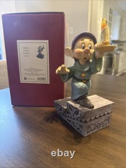 Jim Shore Disney Traditions A Light In The Dark Dopey 4043642
