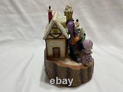 Jim Shore Disney Traditions Holiday Harmony Lighted Figurine