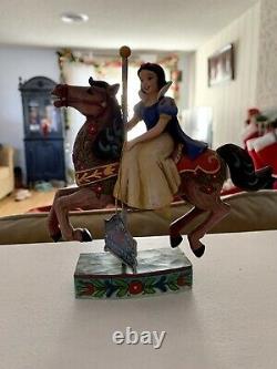 Jim Shore Disney traditions Carousel with 3 Figurines Dumbo, Snow White & Belle