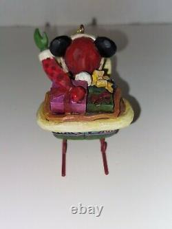 Jim Shore Mickey & Minnie With Stands Showcase Collection Disney Traditions