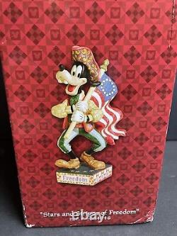 Jim Shore Stars and Stripes of Freedom Enesco Disney Traditions 4004046 goofy