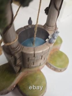 Jim Shore WD Showcase Snow White's 8 Wishing Well Display Base 4013987 Gb