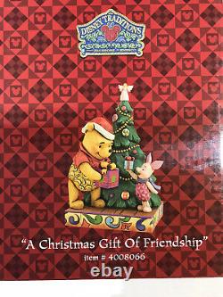 Jim Shore Walt Disney Showcase Winnie the Pooh A Christmas Gift of Friendship