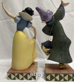 Collection vitrine Disney Traditions Blanche-Neige et Simplet partenaires de danse en boîte