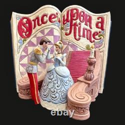 Disney Showcase Enesco Cendrillon et le Prince Charmant Figurine Il était une fois