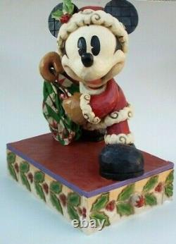 Disney Showcase Mickey Mouse Bundle Of Holiday Cheer Grande Figurine Jim Shore