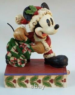 Disney Showcase Mickey Mouse Bundle Of Holiday Cheer Grande Figurine Jim Shore