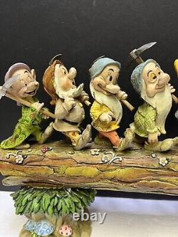 Disney Showcase Traditions Jim Shore Enesco Les Sept Nains Retour au Pays 4005434