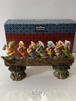 Disney Showcase Traditions Jim Shore Enesco Sept Nains Retour au Pays 4005434