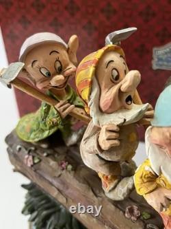Disney Showcase Traditions Jim Shore Enesco Sept Nains Retour au Pays 4005434