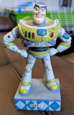 Disney Traditions Jim Shore Buzz Lightyear Toy Story 'Vers l'infini et au-delà'