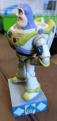 Disney Traditions Jim Shore Buzz Lightyear Toy Story 'Vers l'infini et au-delà'