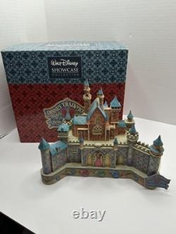 Disney Traditions Jim Shore Le Château du Vrai Amour 4011140 Figurine avec Boîte Aurora