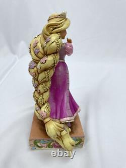 Disney Traditions Jim Shore Loyauté et amour Raiponce Pascal Figurine Princesse