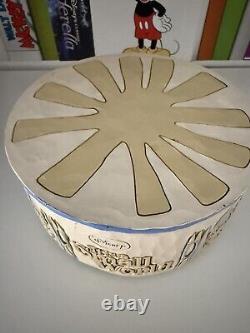 Disney Traditions Jim Shore Sonate de It's a Small World avec socle et 1ère série de 6 figurines