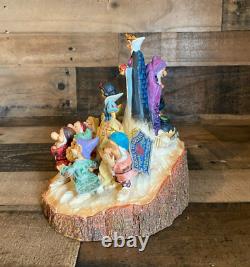 Enesco Disney Traditions Blanche-Neige et les Nains en bois sculpté NOUVEAU