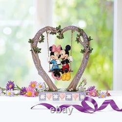 Enesco Disney Traditions par Jim Shore Mickey et Minnie Mouse sur balançoire en cœur