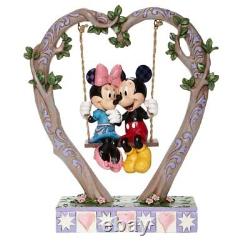 Enesco Disney Traditions par Jim Shore Mickey et Minnie Mouse sur une balançoire en forme de cœur