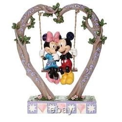 Enesco Disney Traditions par Jim Shore Mickey et Minnie Mouse sur une balançoire en forme de cœur