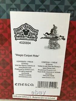 Enesco Jim Shore Disney Traditions Carpet Magic Ride 4020804 Lumières De Boîte À Musique