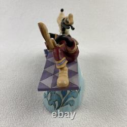 Figurine Disney Traditions Jim Shore de Dingo en Surf : Attrape une Vague 4050414 Showcase