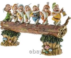 Figurine Disney Traditions par Jim Shore Blanche-Neige et les Sept Nains