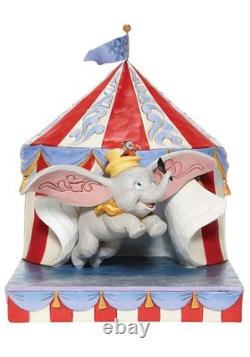 Figurine Enesco Disney Traditions Jim Shore Dumbo s'envolant hors de la tente, 9,5 pouces