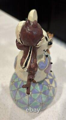 Figurine Jim Shore de Bonhomme de neige de Disney Chip and Dale Woodland Winter Wonderland