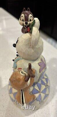 Figurine Jim Shore de Bonhomme de neige de Disney Chip and Dale Woodland Winter Wonderland