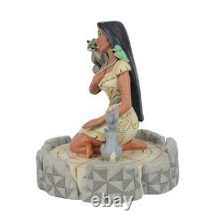 Figurine Pocahontas à genoux en bois blanc de Disney Traditions par Jim Shore 7