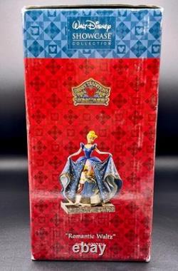 Figurine de la Tradition Disney Cendrillon et Prince Valse Romantique Jim Shore Enesco