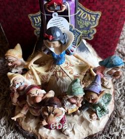 Figurine en bois sculpté de Blanche-Neige de la collection Enesco Disney Traditions par Jim Shore