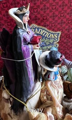 Figurine en bois sculpté de Blanche-Neige de la collection Enesco Disney Traditions par Jim Shore