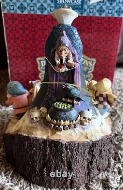 Figurine en bois sculpté de Blanche-Neige de la collection Enesco Disney Traditions par Jim Shore