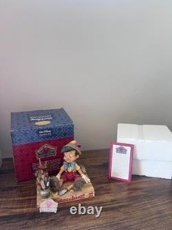 Jim Shore Disney Pinocchio Sculpté avec le cœur 4005220 Enesco avec boîte