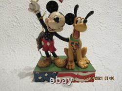 Jim Shore Disney Traditions A Banner Day-mickey & Pluton Figurine Patriotique Nib